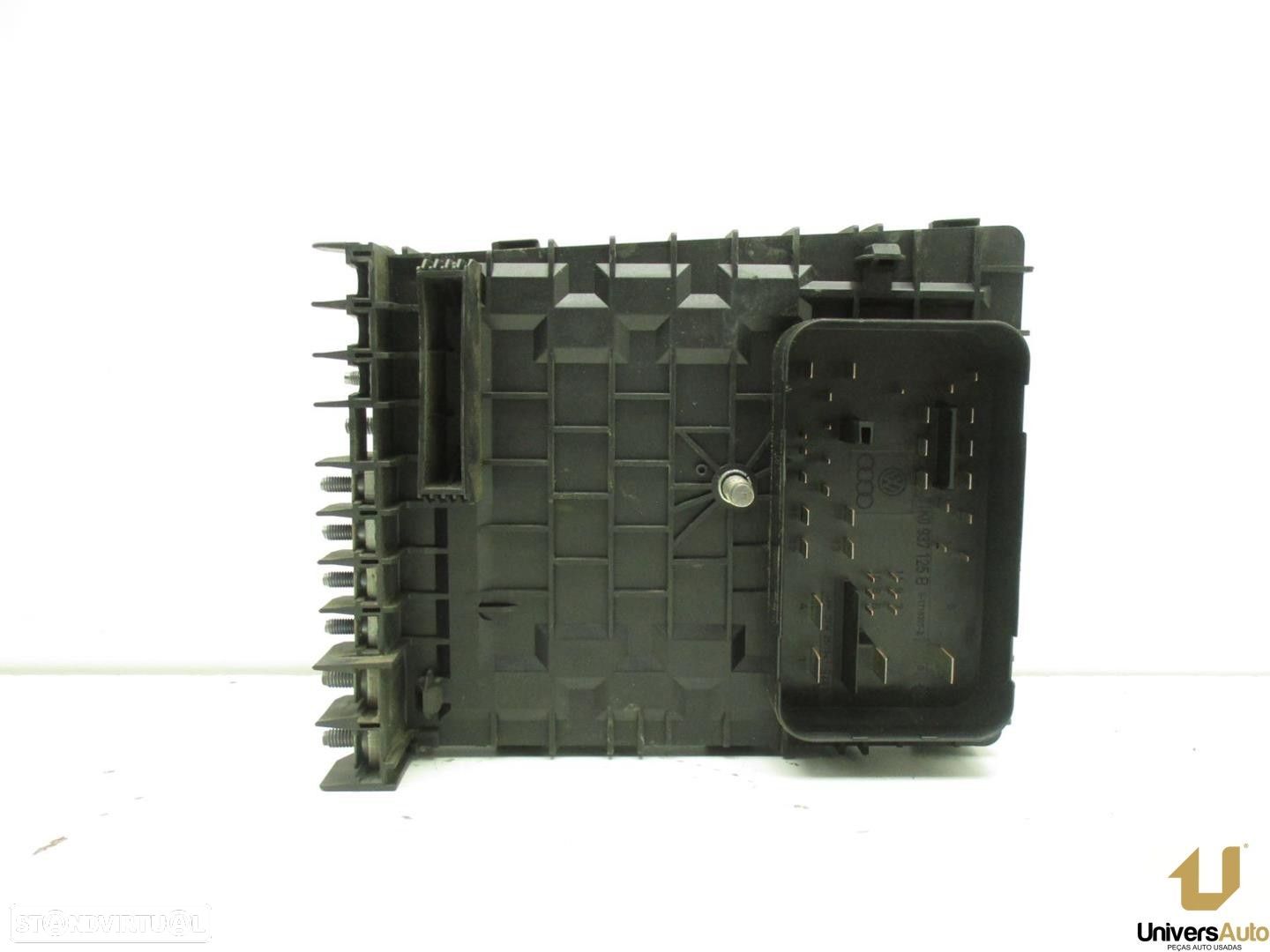 CAIXA RELÉS / FUSÍVEIS AUDI A3 SPORTBACK 2008 -1K0937125B - 1