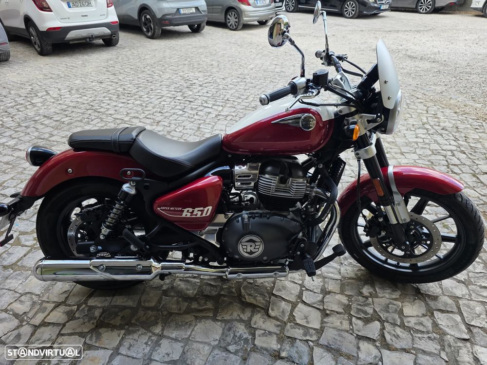 Royal Enfield Super Meteor 650 - 1