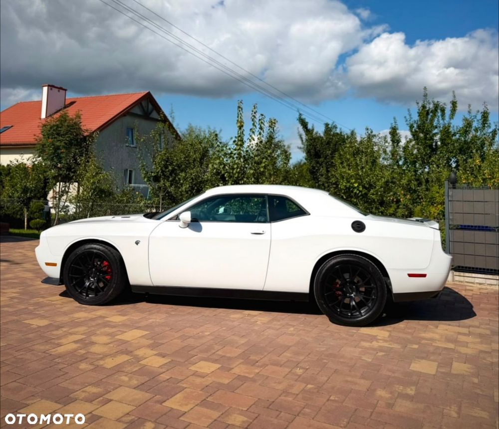 Dodge Challenger - 5
