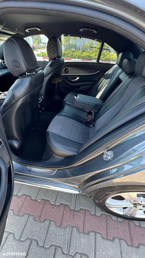 Mercedes-Benz E 220 d 4Matic 9G-TRONIC - 11