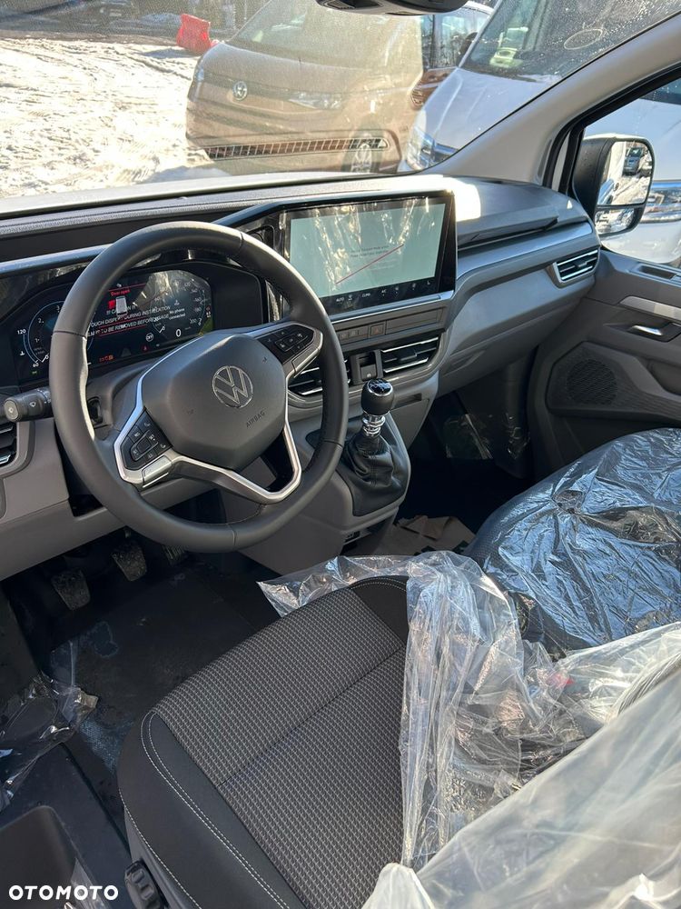 Volkswagen Transporter FURGON T7 - 24