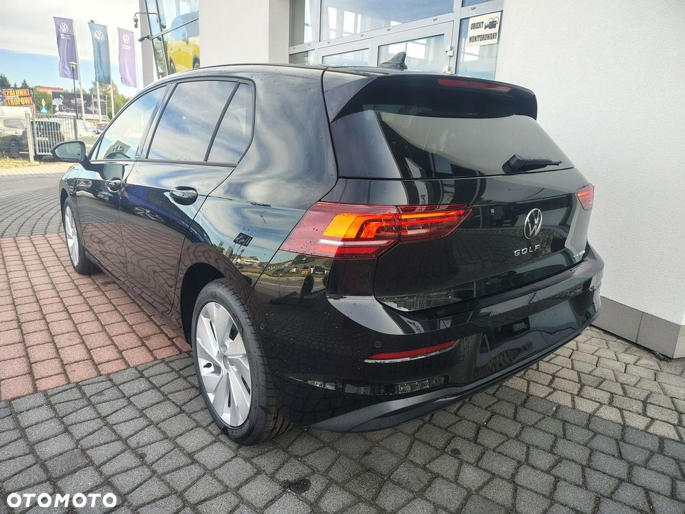 Volkswagen Golf - 6