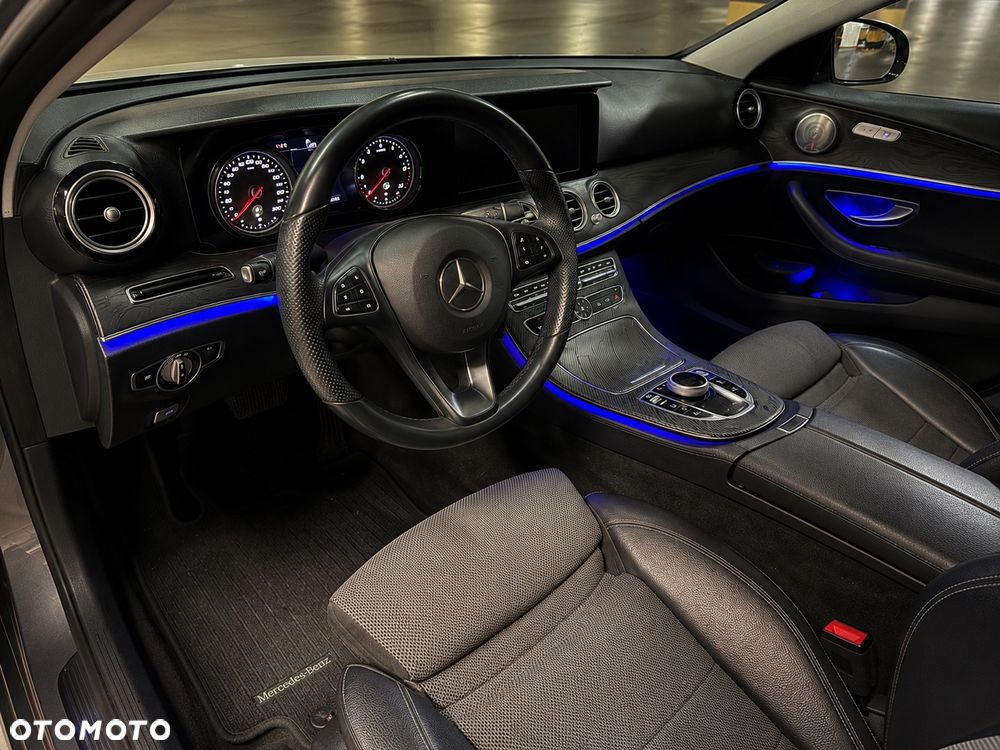 Mercedes-Benz Klasa E 220 d 9G-TRONIC - 5