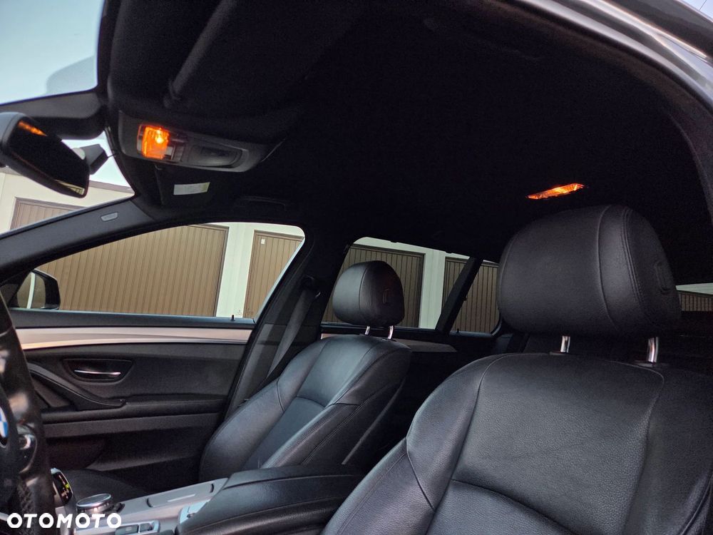 BMW Seria 5 520d - 28