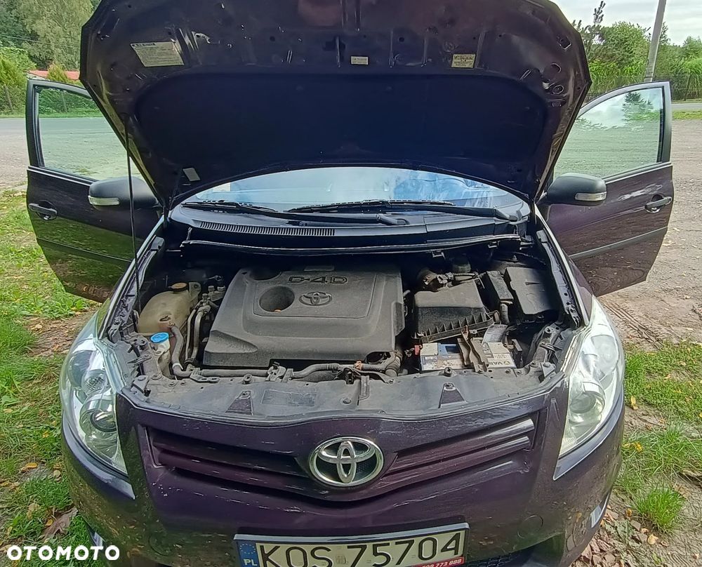 Toyota Auris 1.4 D-4D 2010 - 6