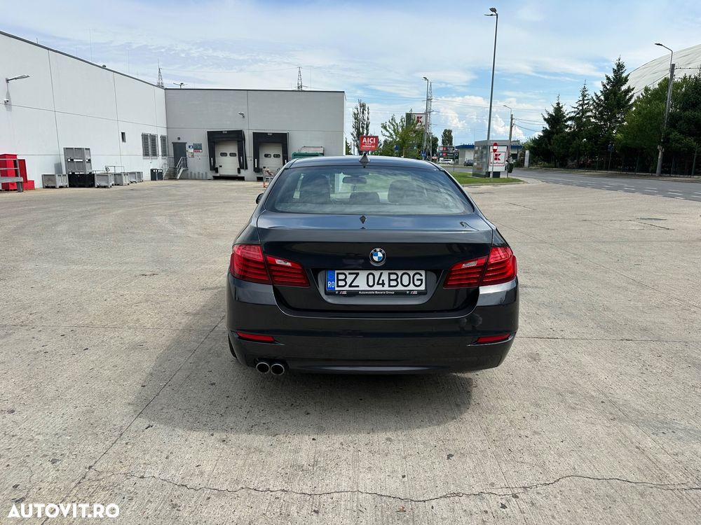 BMW Seria 5 520d xDrive - 7