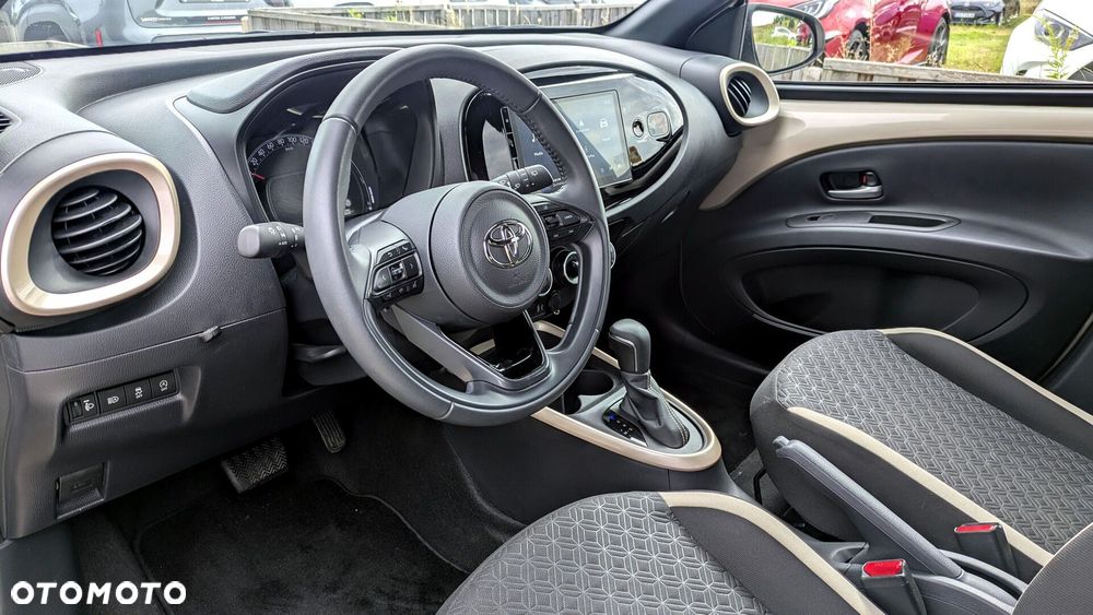 Toyota Aygo X 1.0 VVT-i Style CVT - 10