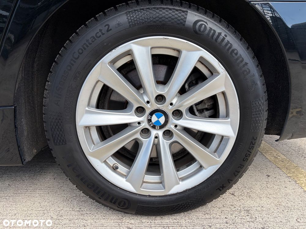 BMW Seria 5 528i Luxury Line - 9