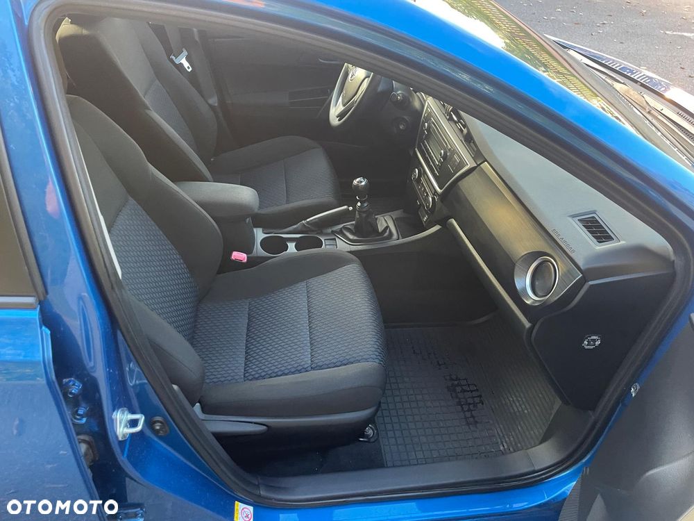 Toyota Auris 1.33 VVT-i Life - 17