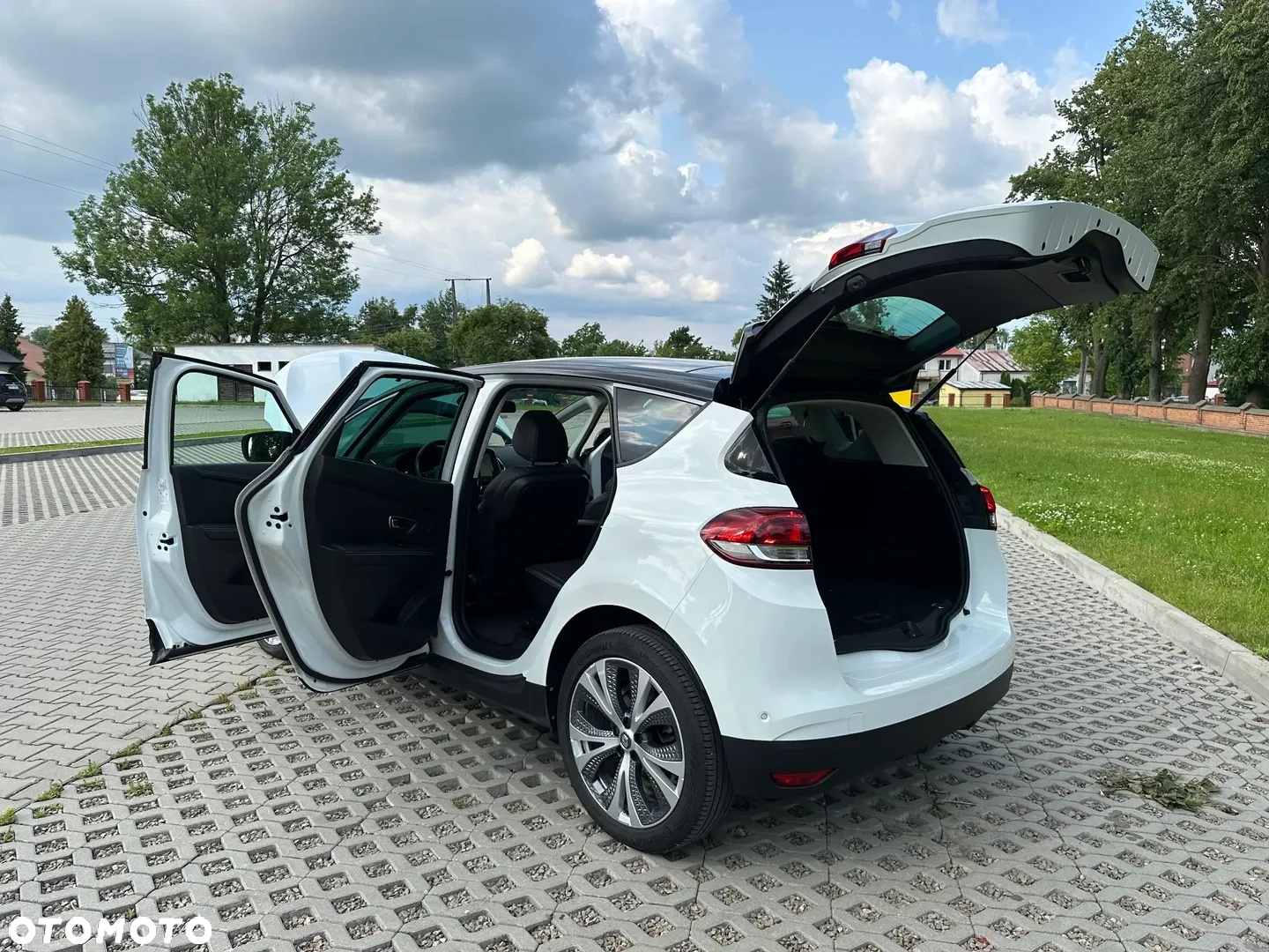 Renault Scenic 1.6 dCi Bose EDC - 30