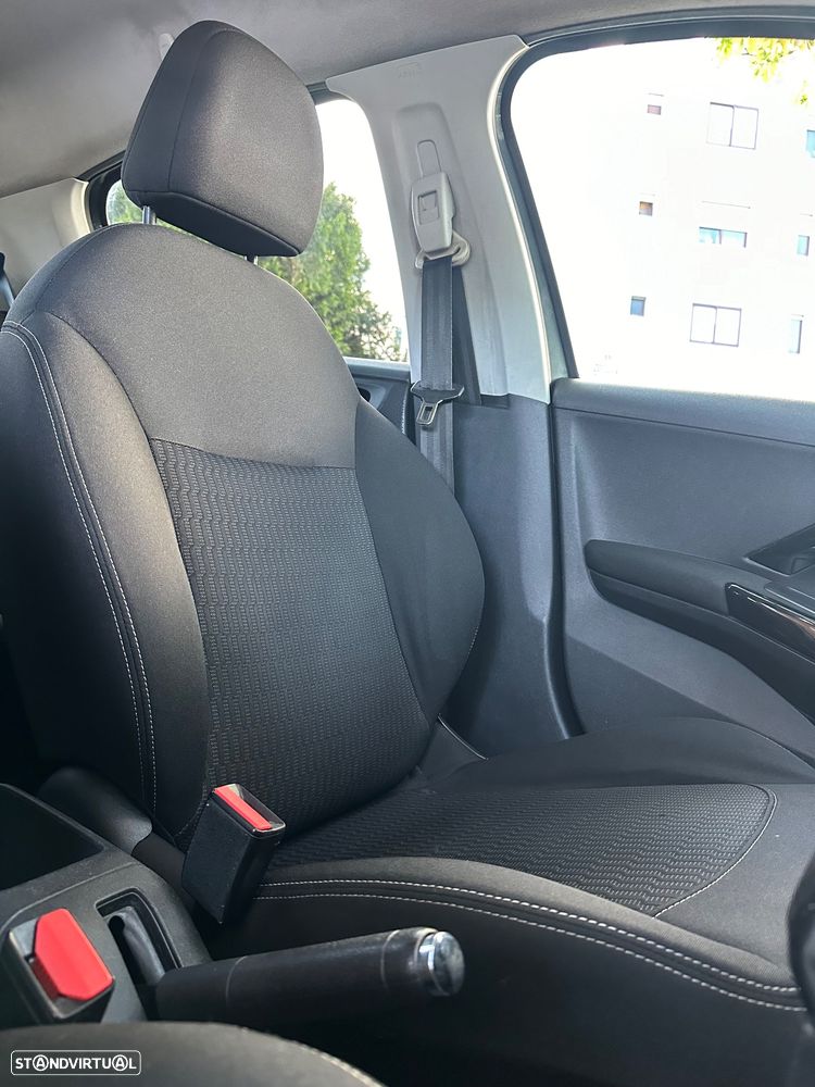 Peugeot 208 1.2 PureTech Style - 28