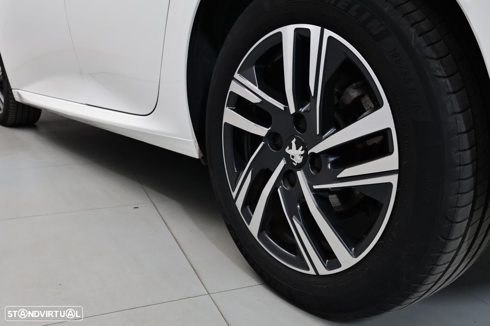 Peugeot 208 1.2 PureTech Active Pack - 13