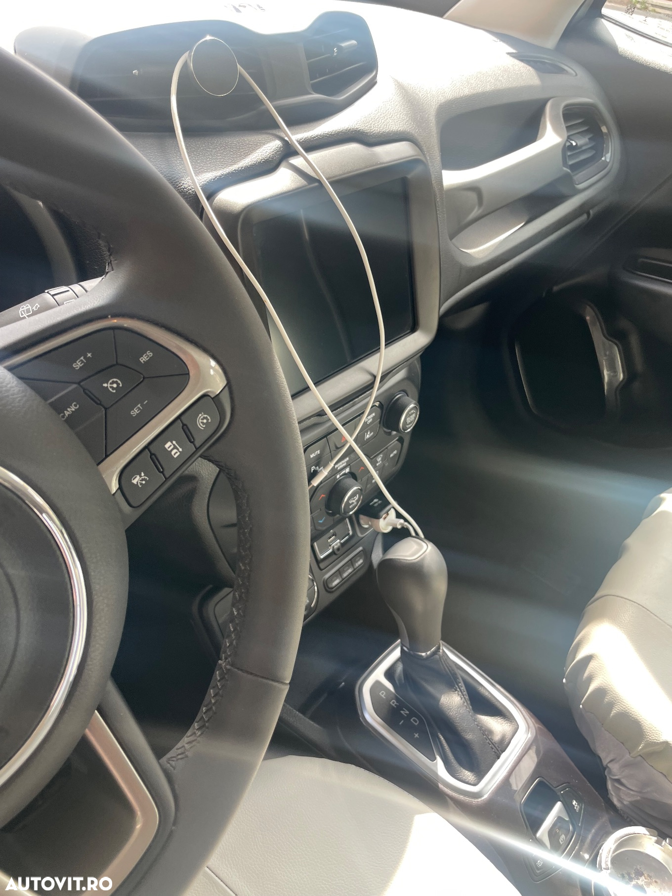 Jeep Renegade 1.3T 4xe AT6 PHEV 80th Anniversary - 8