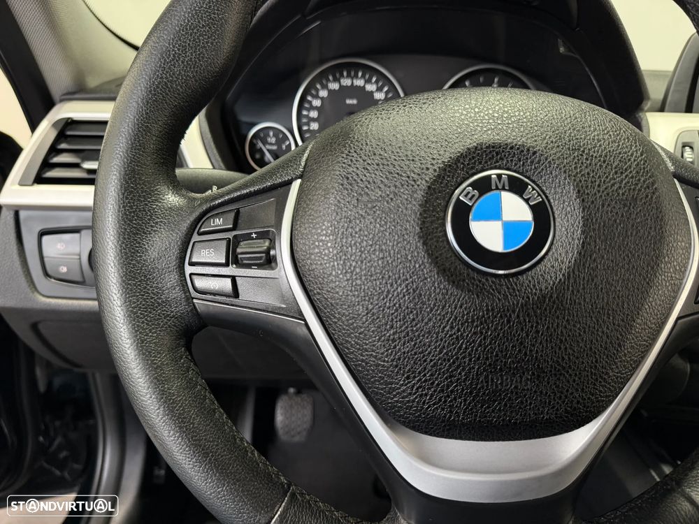 BMW 318 d Line Luxury - 22