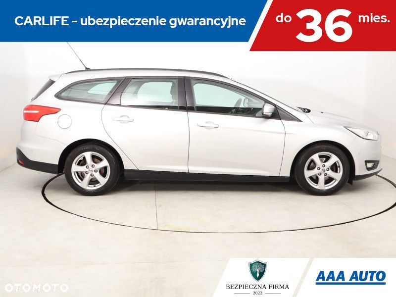 Ford Focus SW - 8
