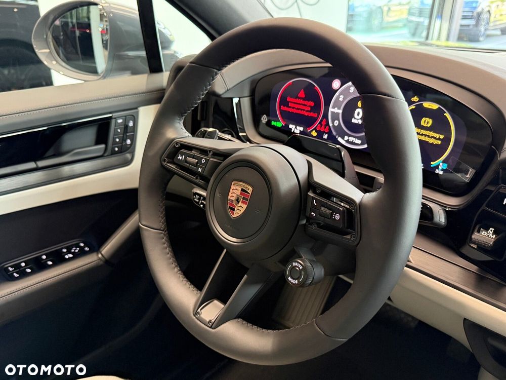 Porsche Cayenne - 25
