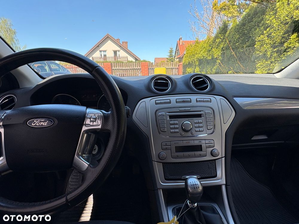 Ford Mondeo 1.8 TDCi Ambiente - 19