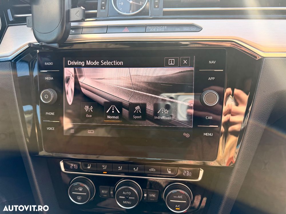 Volkswagen Passat 2.0 TDI DSG 4Motion Highline - 9