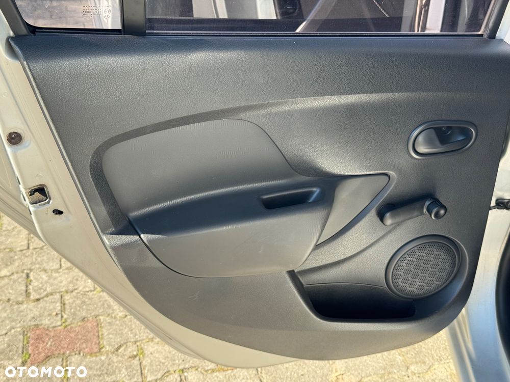 Dacia Logan - 19
