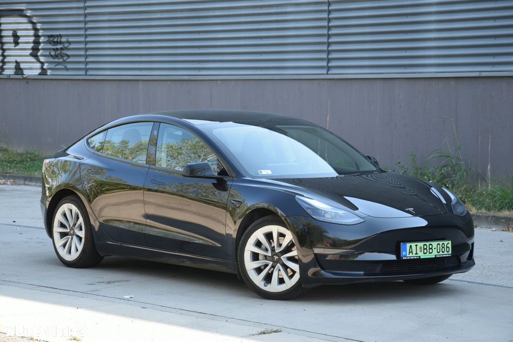 Tesla Model 3 Long Range AWD Premium - 1