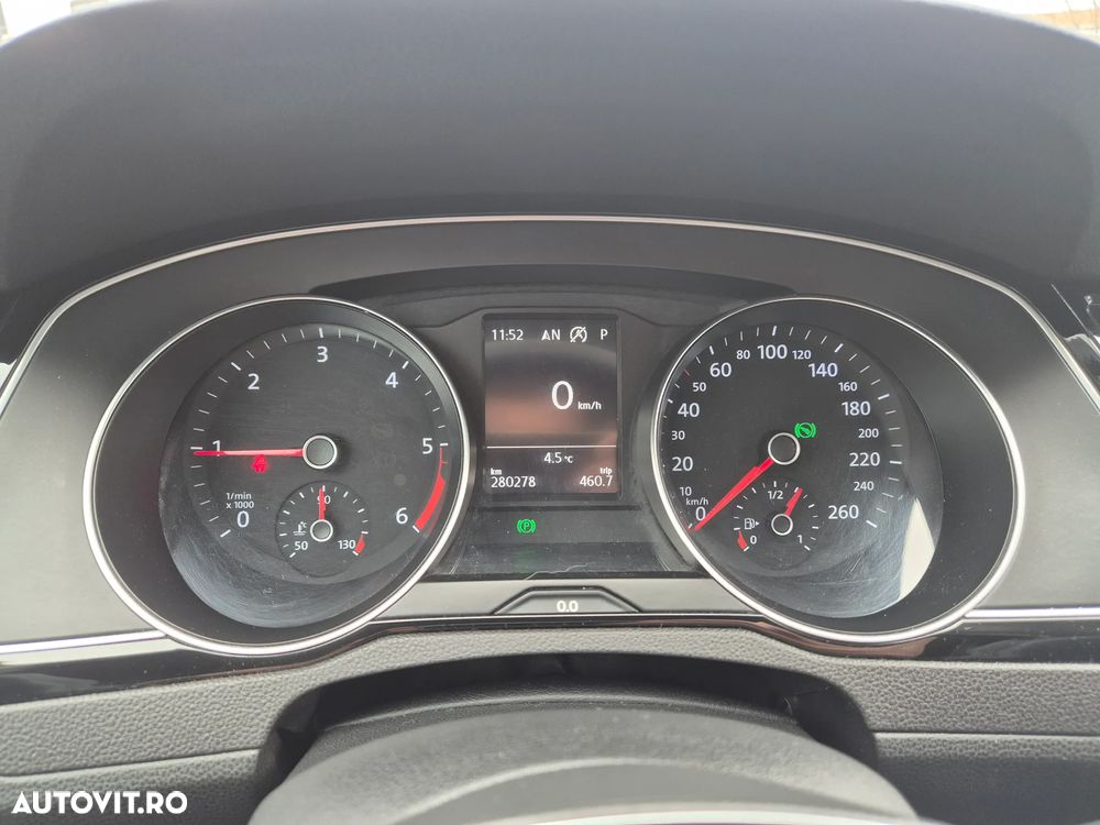 Volkswagen Passat 1.6 TDI (BlueMotion Technology) DSG Comfortline - 21