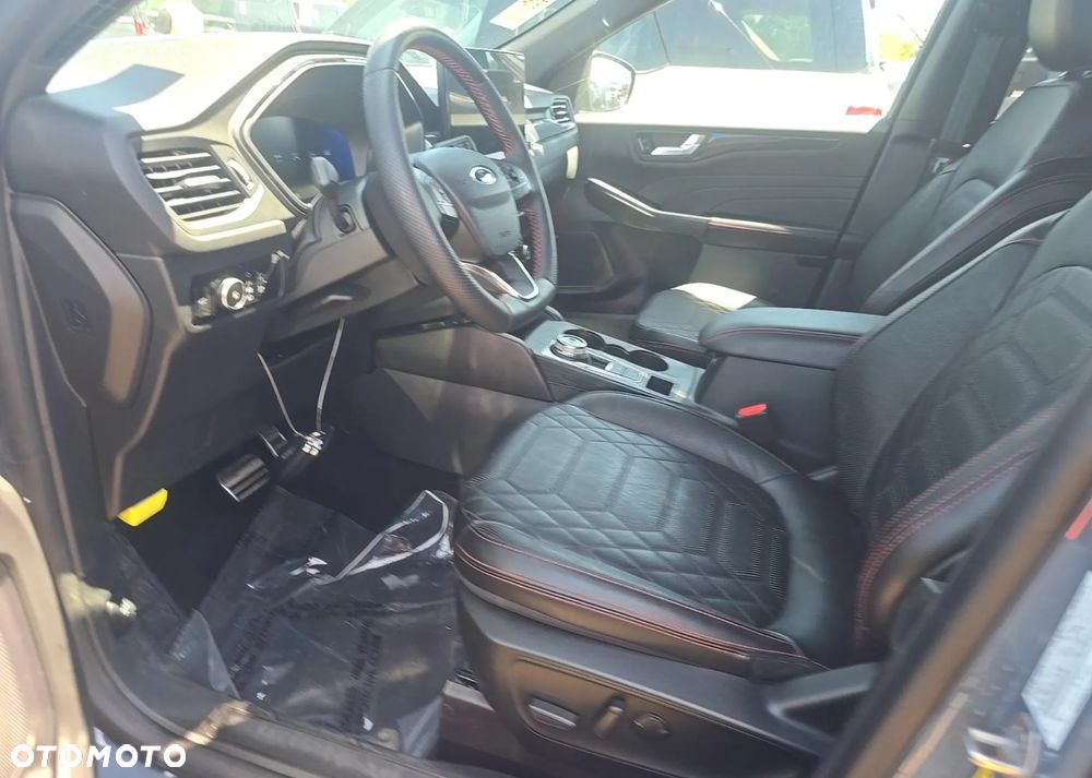 Ford Escape - 8
