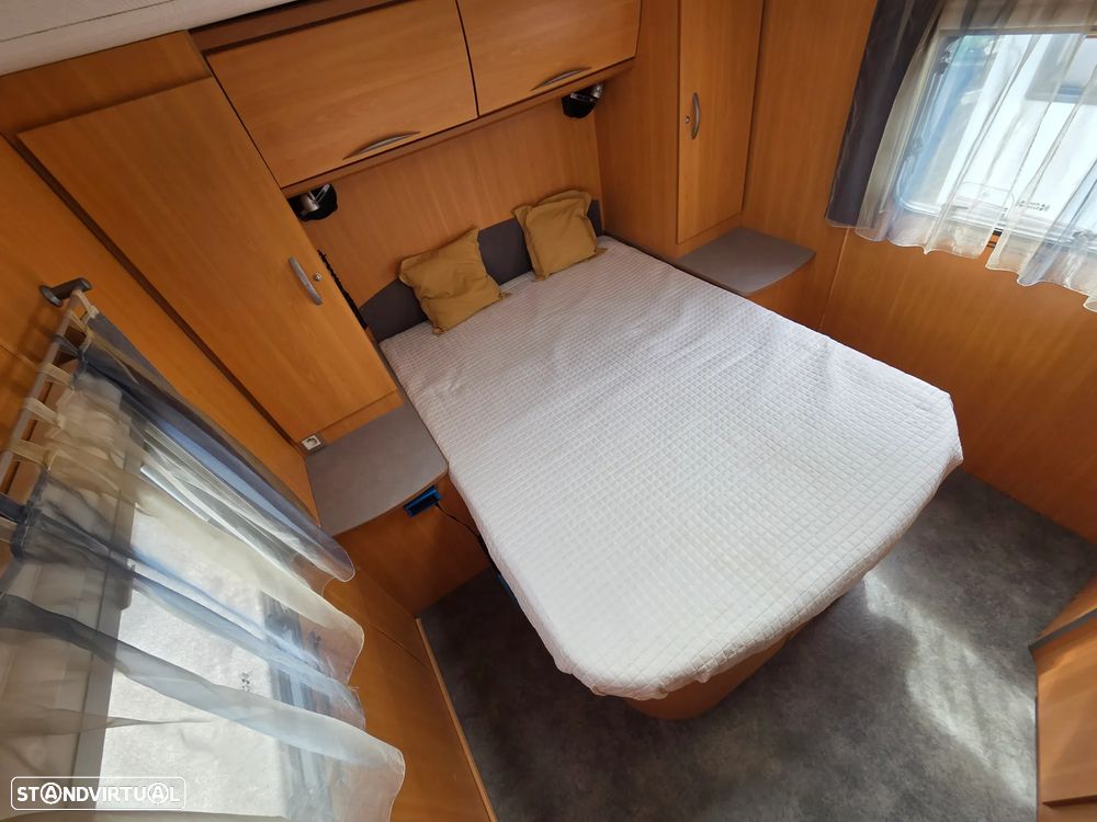 Pilote Aventura 730G Cama Central Frigo Grande - 36