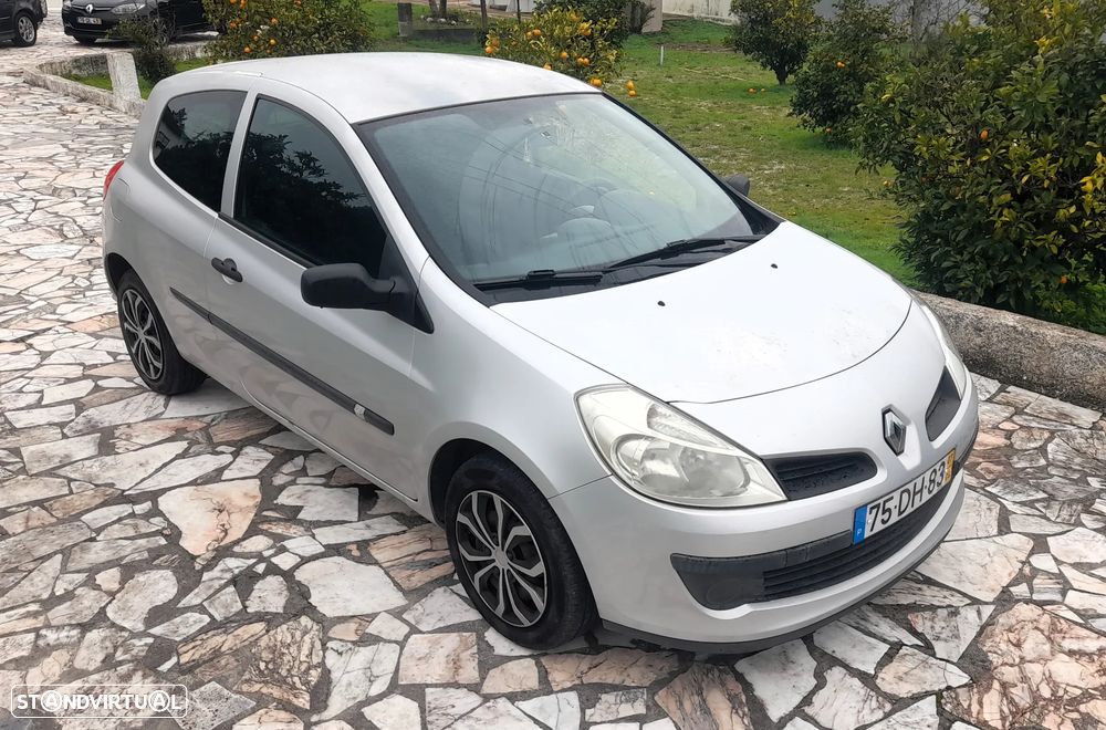 Renault CLIO 1.5 DCI - 10