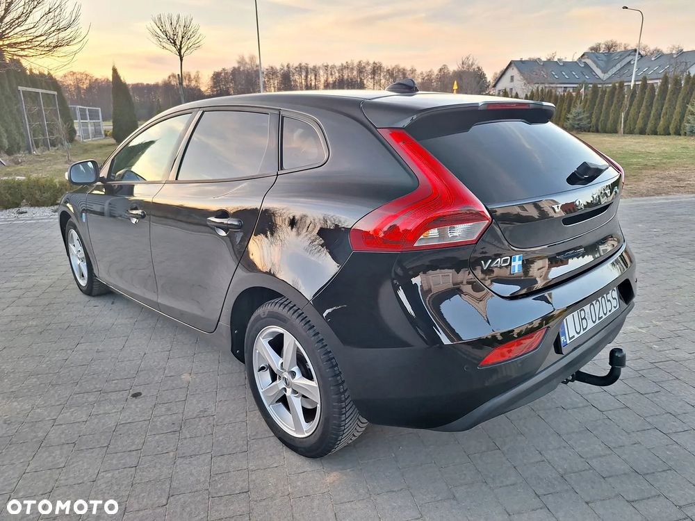 Volvo V40 D2 - 11
