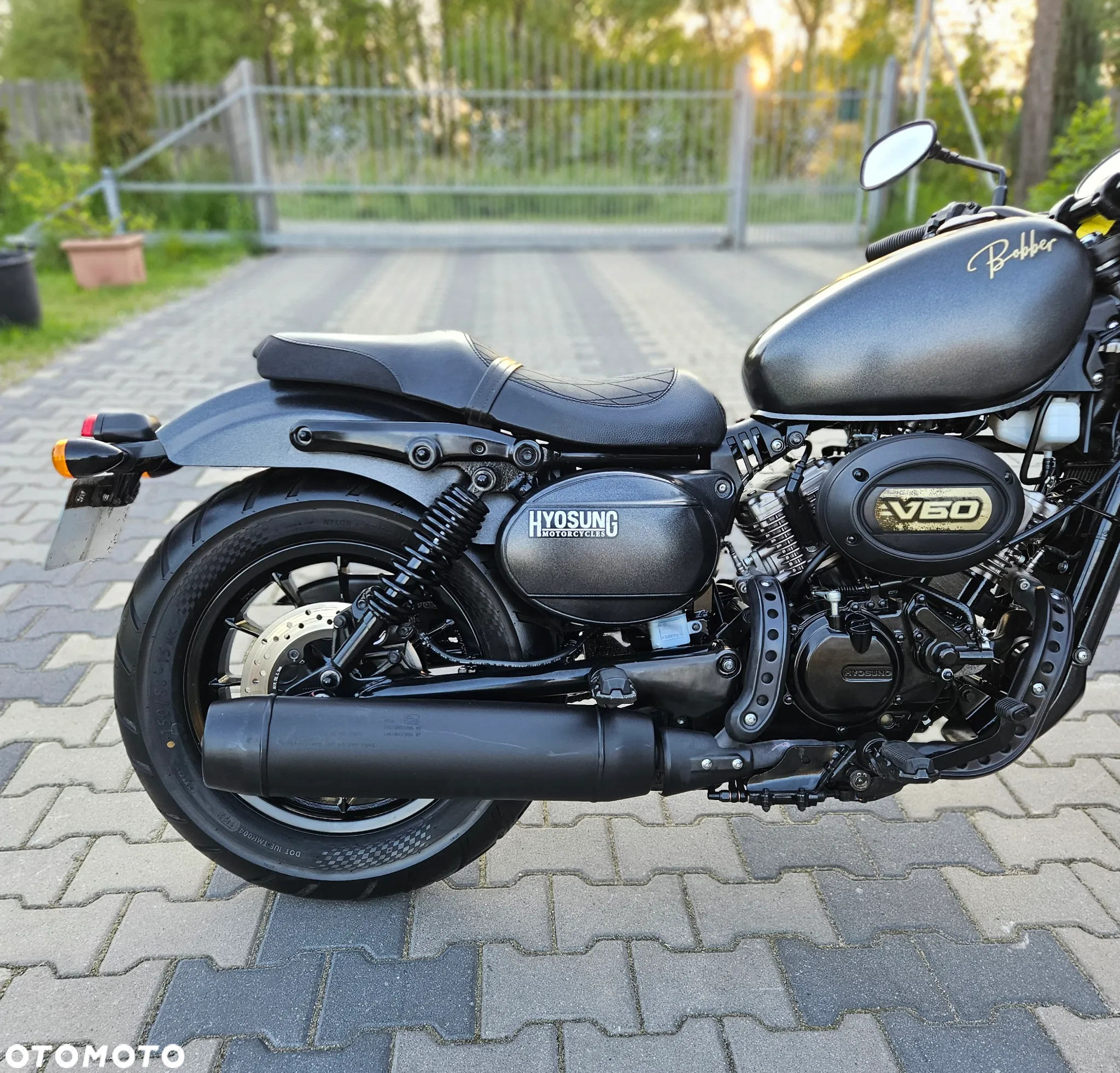 Hyosung GV - 4