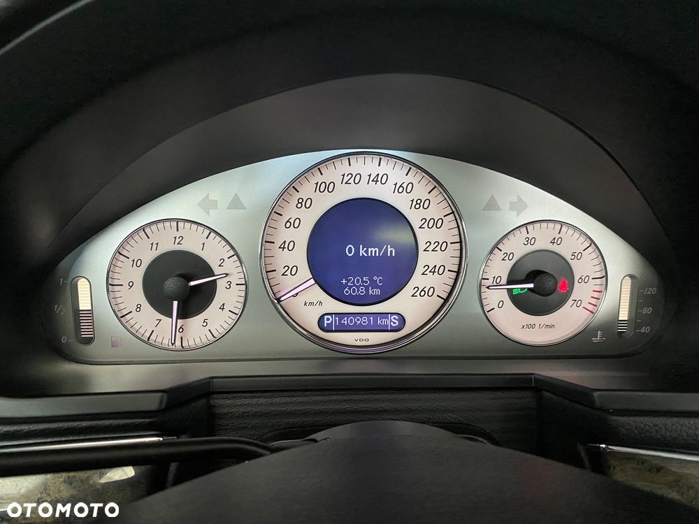 Mercedes-Benz Klasa E - 34