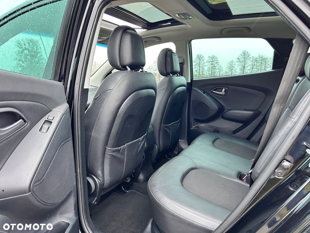 Hyundai ix35 1.7 CRDi 2WD blue Finale Silver - 26