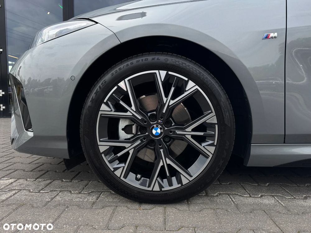 BMW Seria 1 120 mHEV - 19