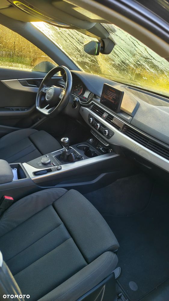 Audi A4 Avant - 4