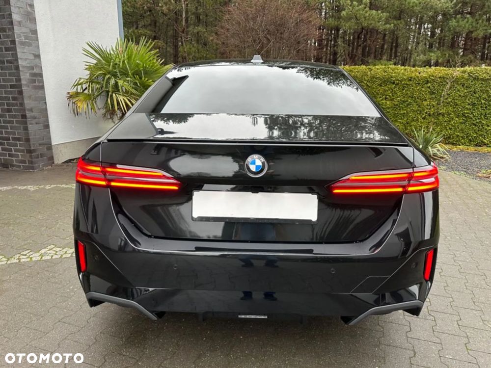 BMW Seria 5 520d xDrive mHEV M Sport - 6