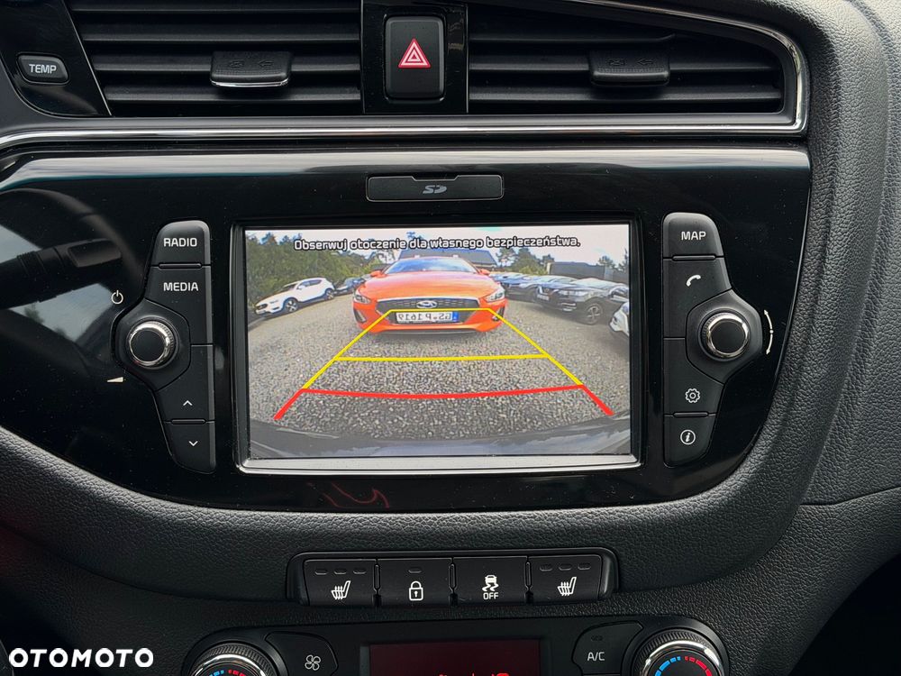 Kia Ceed 1.6 GDI Dream-Team Edition - 15