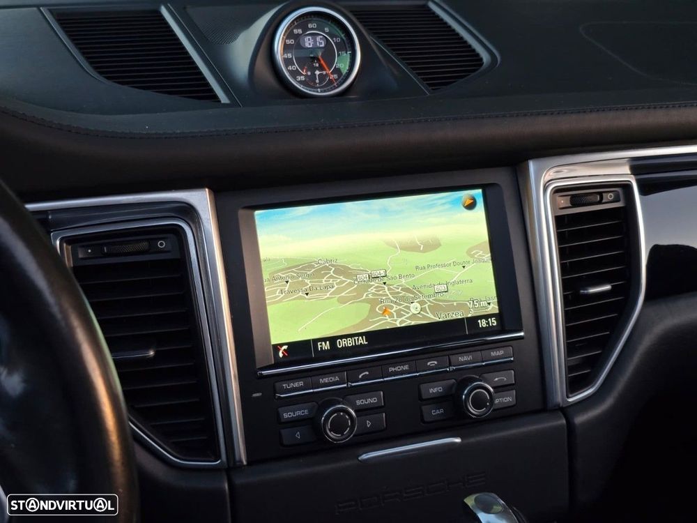 Porsche Macan Turbo PDK - 30