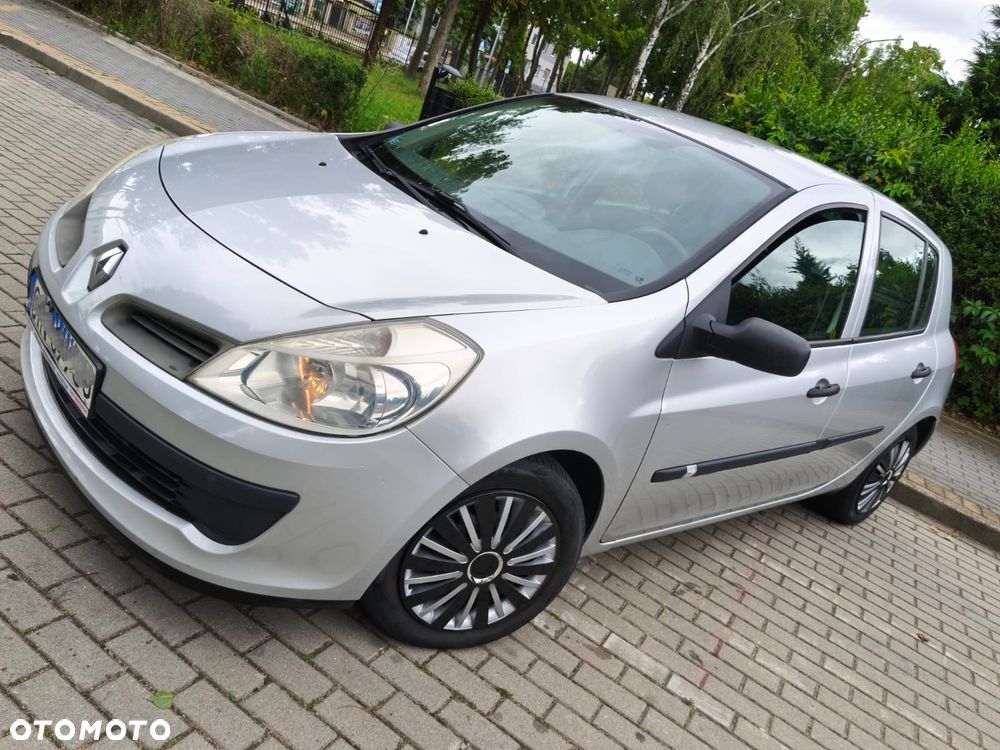 Renault Clio - 1
