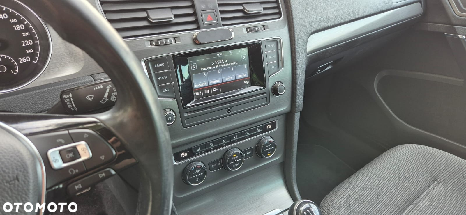 Volkswagen Golf - 10