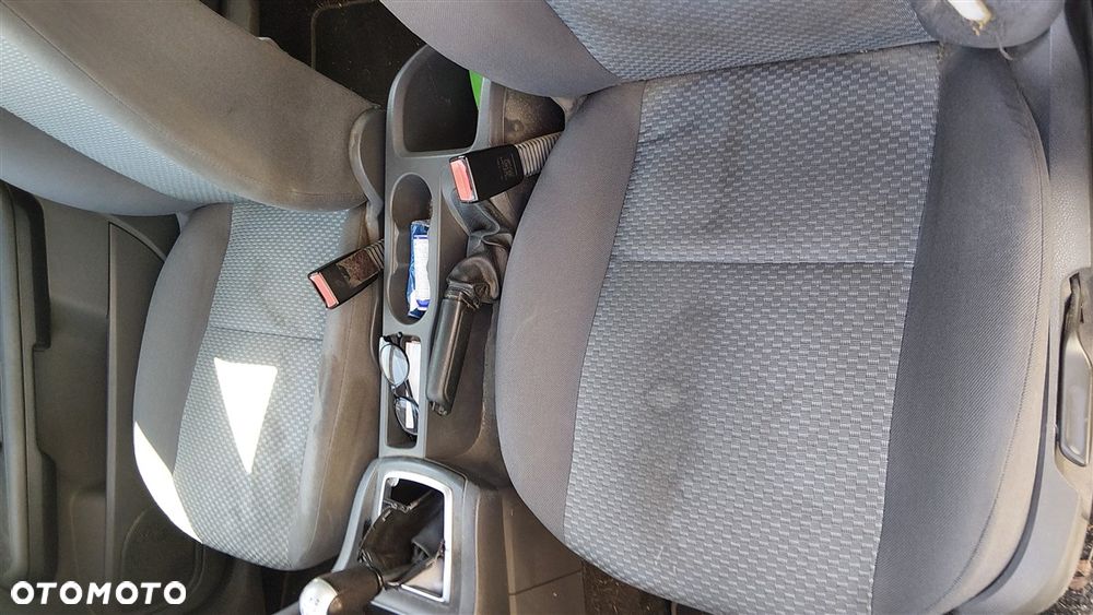 Ford Focus 1.6 16V Ambiente - 14