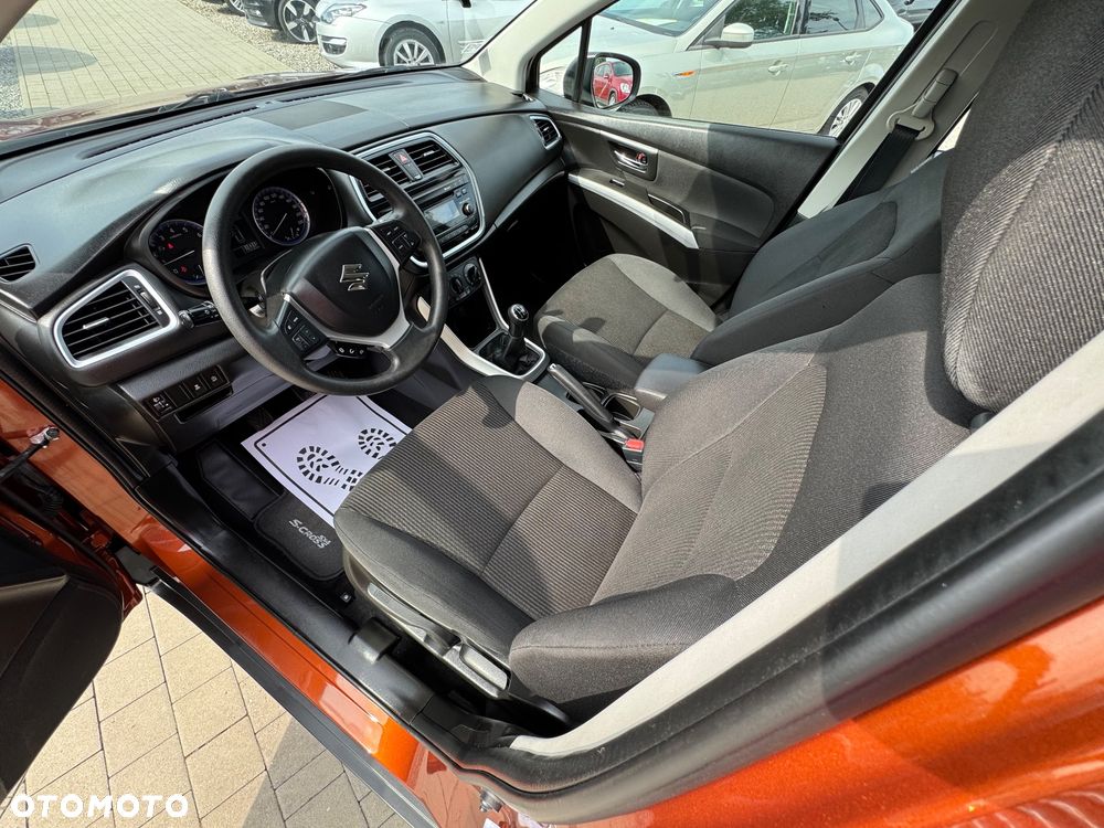 Suzuki SX4 S-Cross 1.0 T Comfort - 23