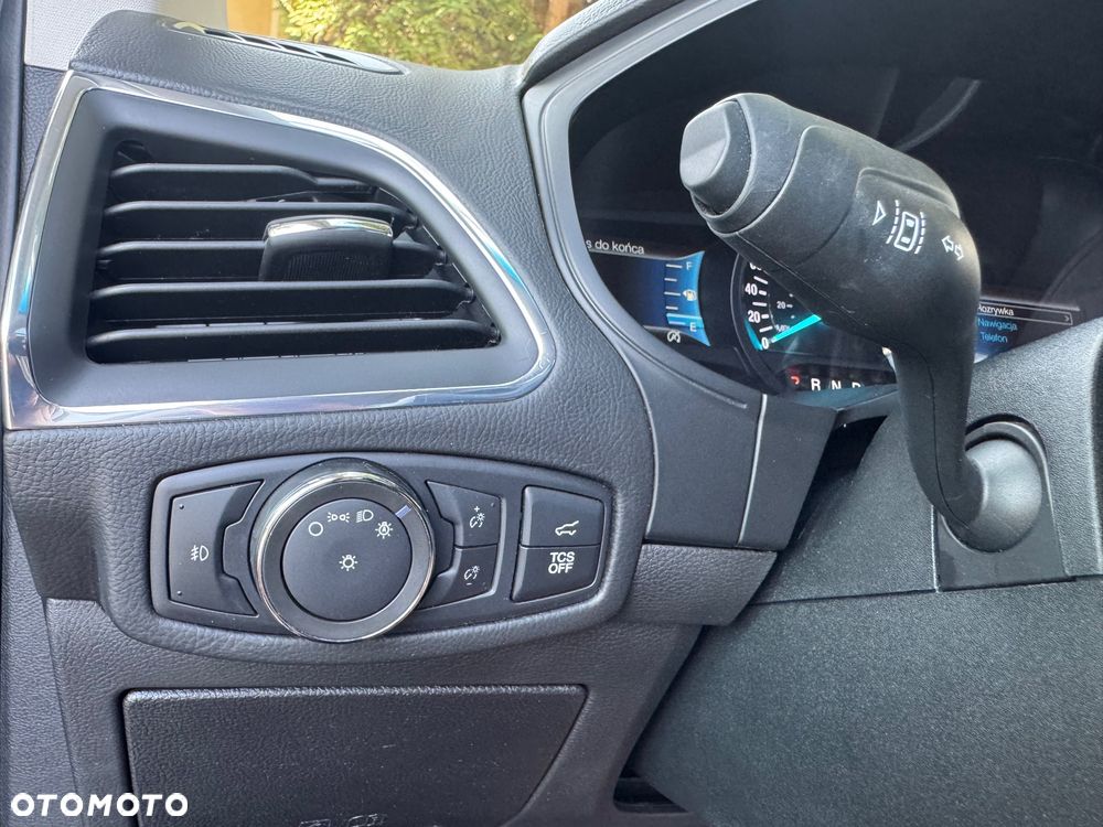 Ford Edge 2.0 EcoBlue Bi-Turbo 4x4 Titanium - 26