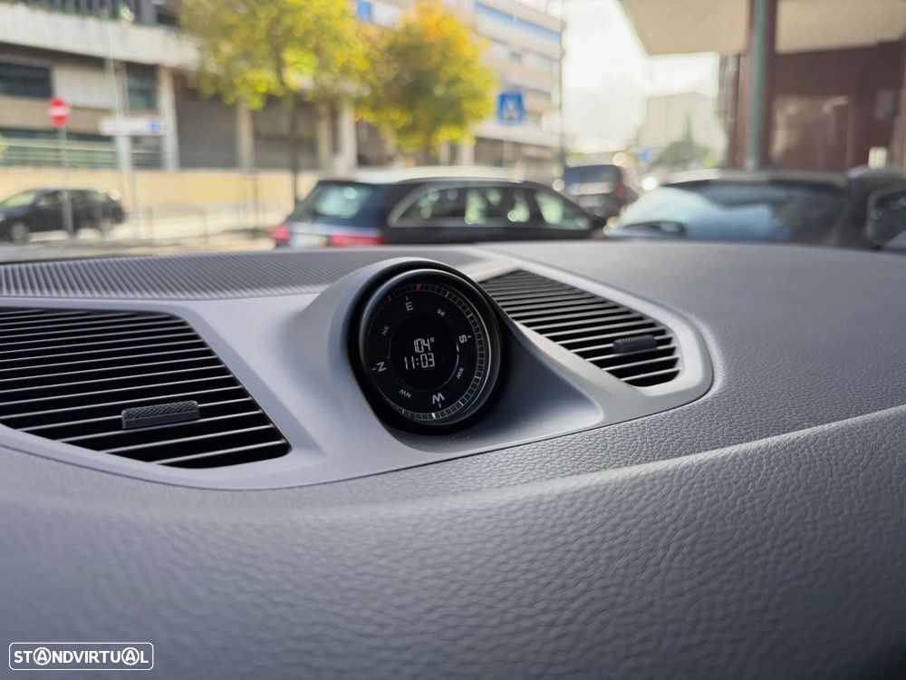 Porsche Cayenne - 16