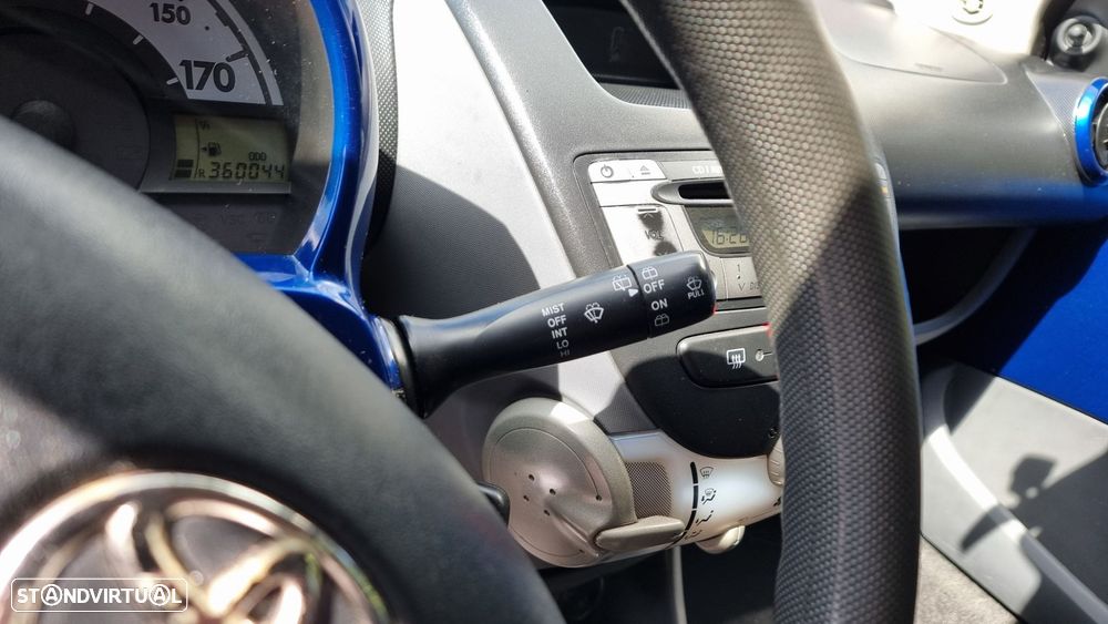 Toyota Aygo 1.0 + AC - 8