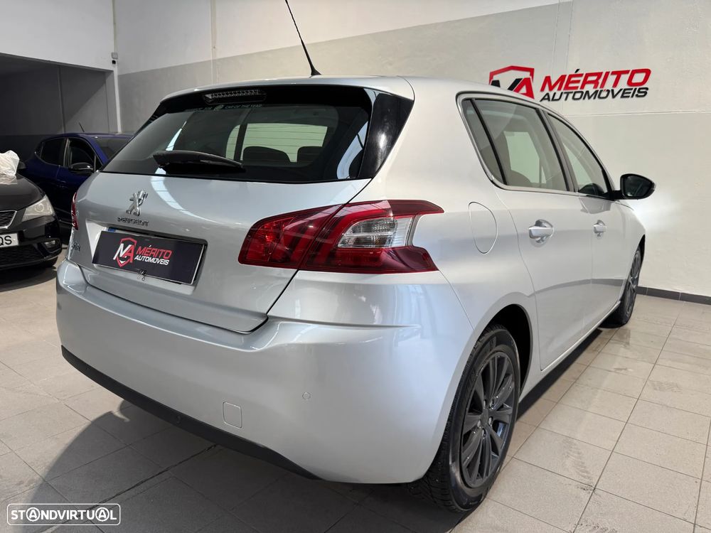 Peugeot 308 e-HDi FAP 115 Stop&Start Allure - 4