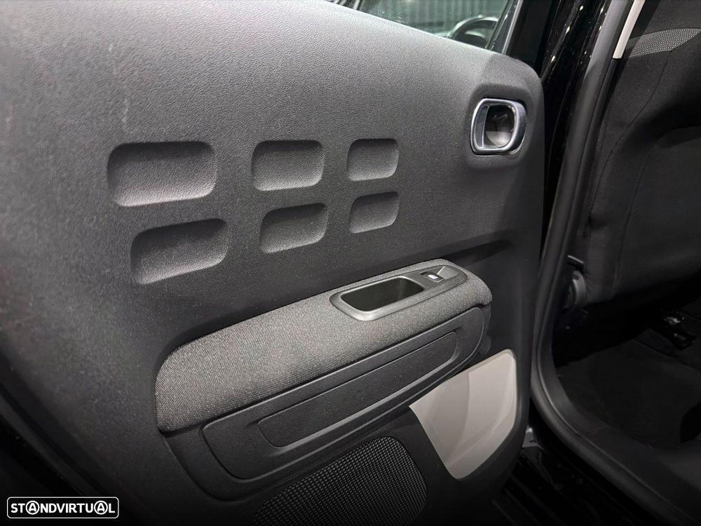 Citroën C3 1.2 PureTech Shine - 29