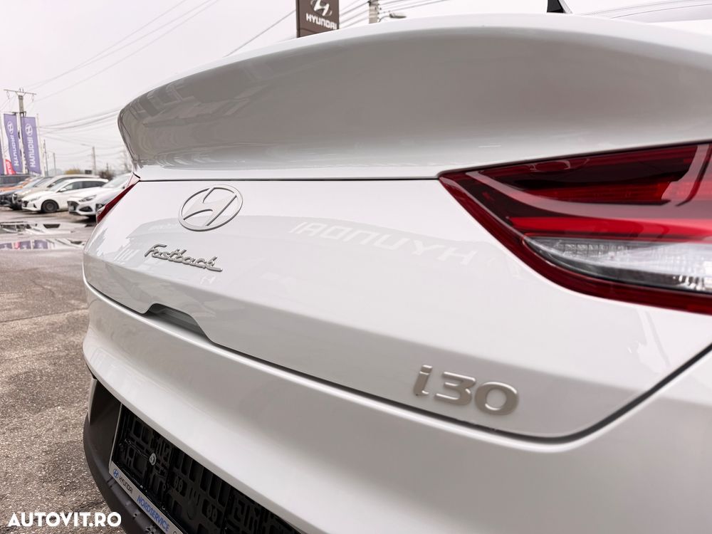 Hyundai i30 Fastback 1.5 T-GDI 140CP 7DCT MHEV Highway - 9