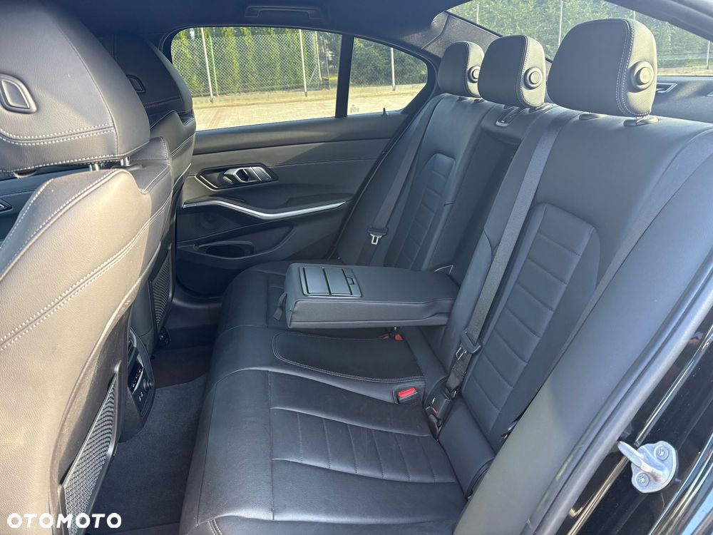 BMW Seria 3 318d - 8