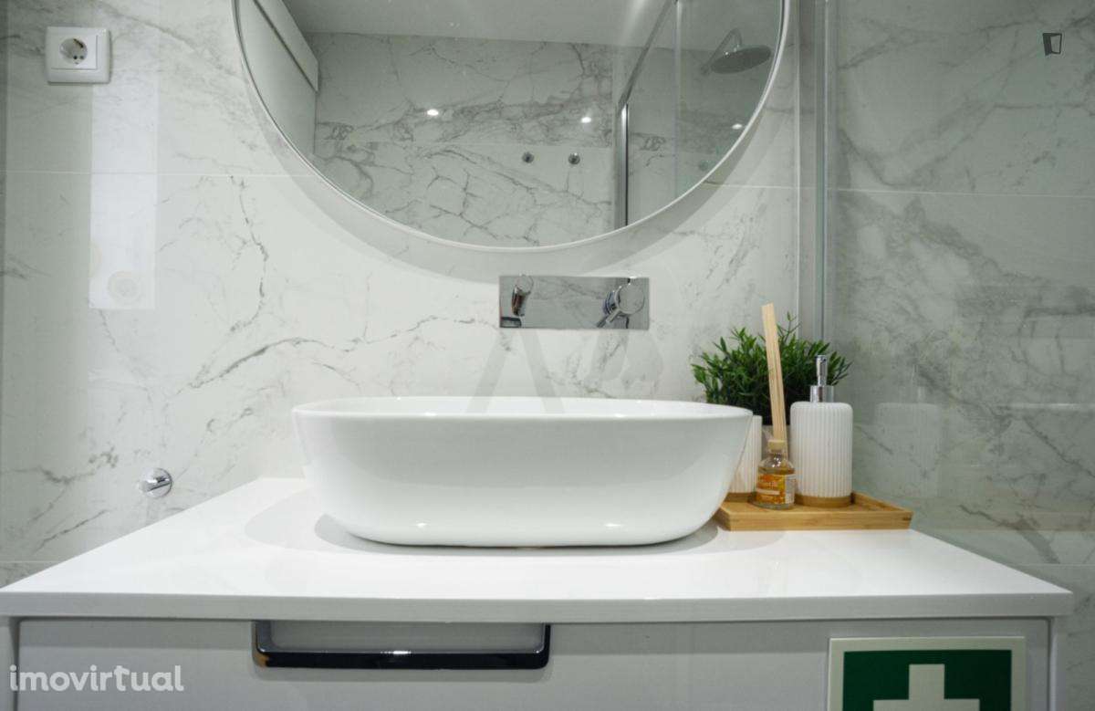 Apartamento com 2 quartos - localizado em Faro - Grande imagem: 3/15