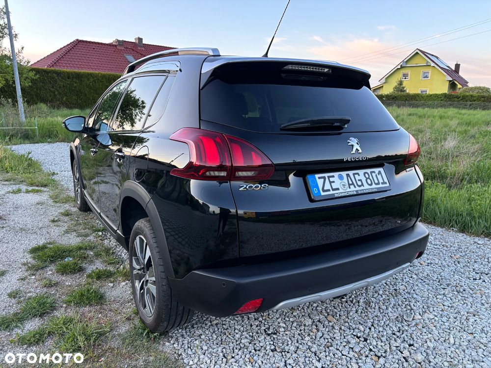 Peugeot 2008 1.6 BlueHDi Allure - 4